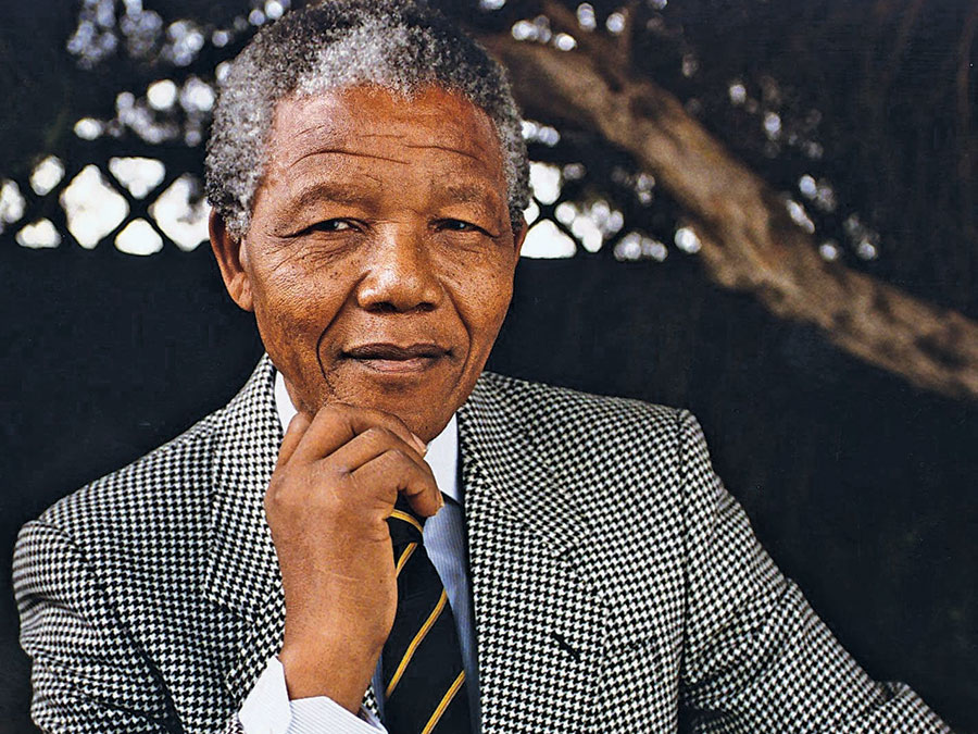Nelson Mandela Biography 1918 – 2013